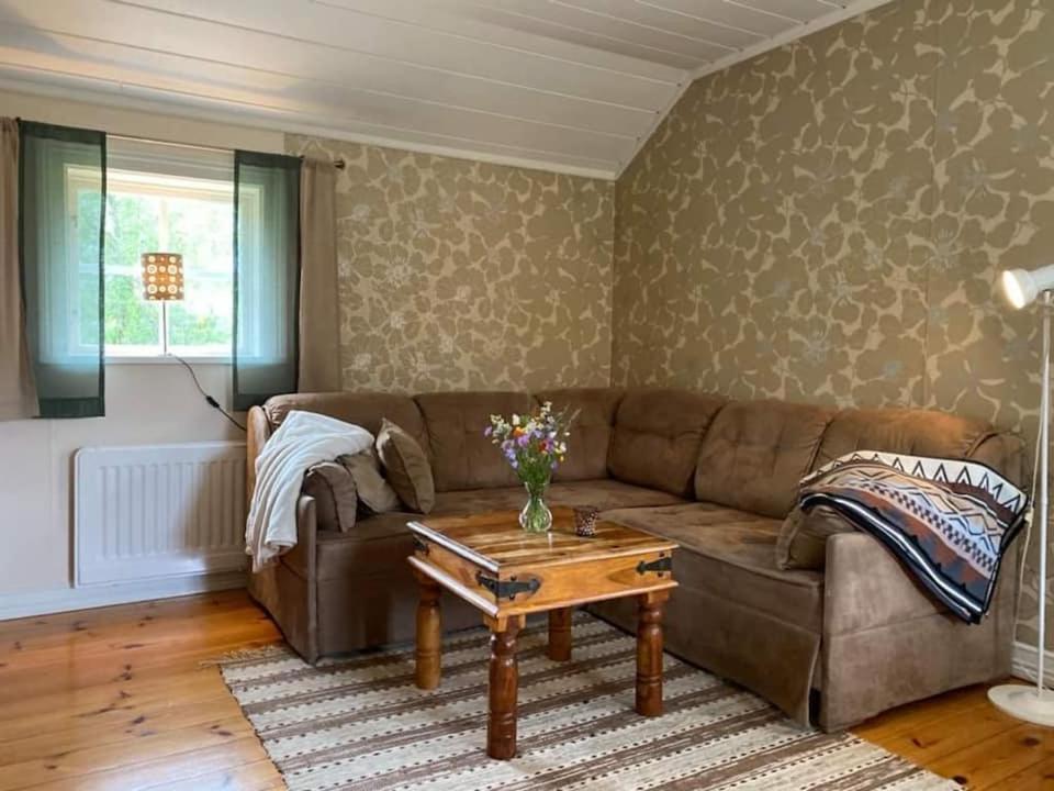 Källåsens Stuguthyrning Sjotofta Exteriör bild